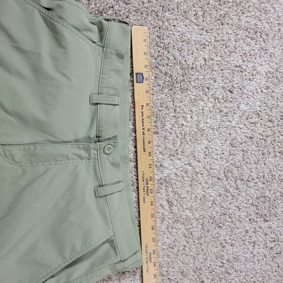 Eddie Bauer Shorts Mens 38 Green Chino Hiking Camp Stretch Outdoors - Picture 2 of 8